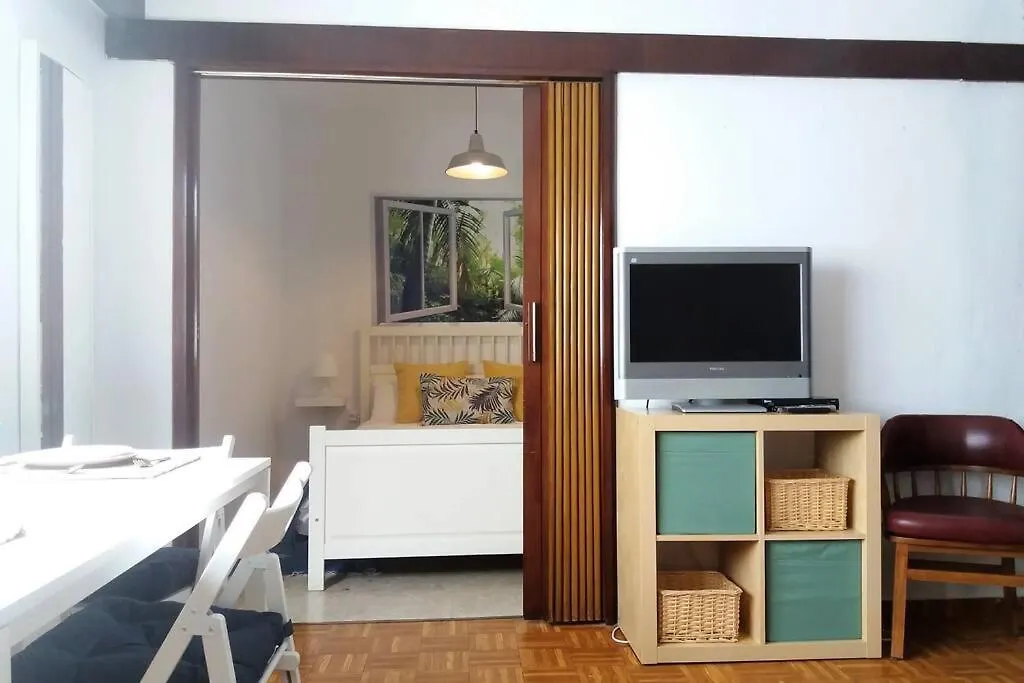 Wifi Aircon Central Apartament Seville contacts